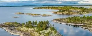 Коллектив нацпарка обратился к министру природных ресурсов: выплаты задерживают, авансы мизерные, не хватает оборудования и средств для патрулирования, контрагенты отказываются сотрудничать из‑за финансовых трудностей.