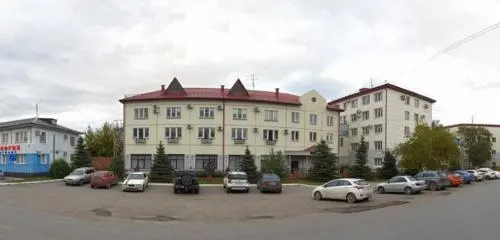 Производство на Омском заводе ЖБИ №6 остановлено дольше запланированного простоя: сотрудники не получают выплаты, руководство не даёт ясных ответов, коллектив просит проверки со стороны трудовой инспекции и прокуратуры.