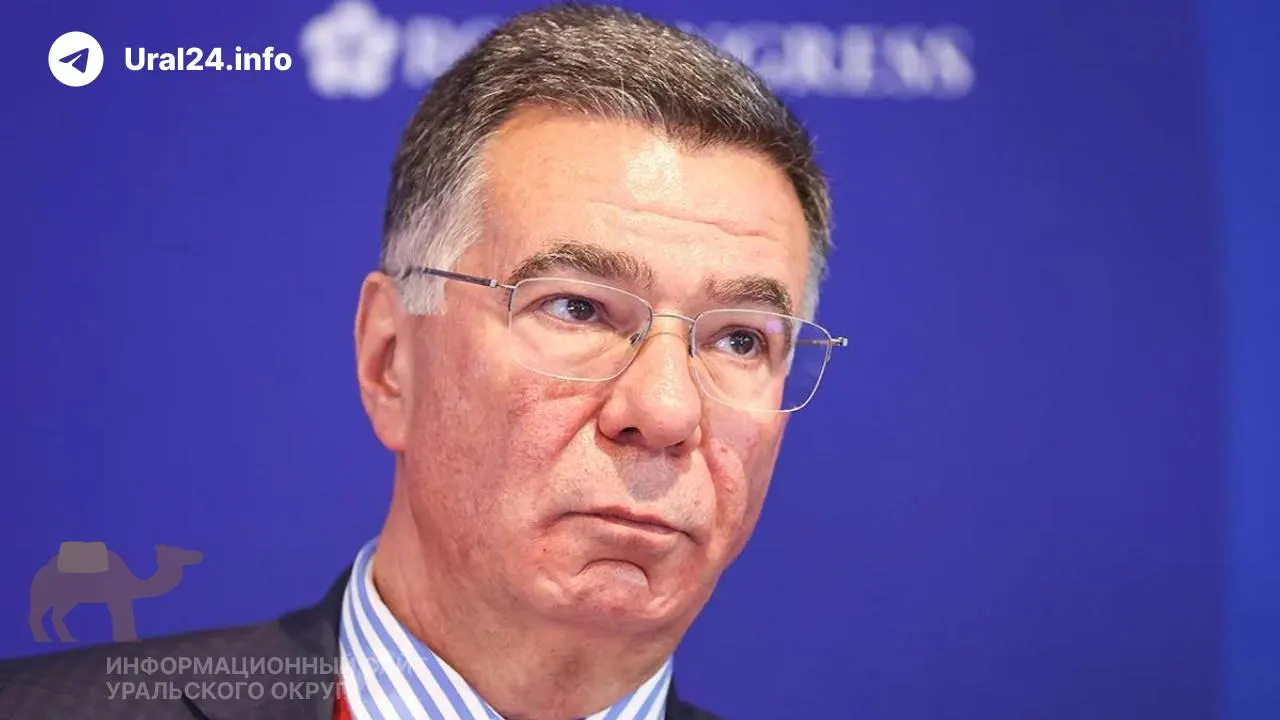 В ряде российских регионов установили ограничения отпуска бензина — от запрета продажи в канистры до лимитов по объёму. Власти объясняют ситуацию ремонтами и проблемами с инфраструктурой, отрасль отмечает снижение переработки и повышенные риски для работников.