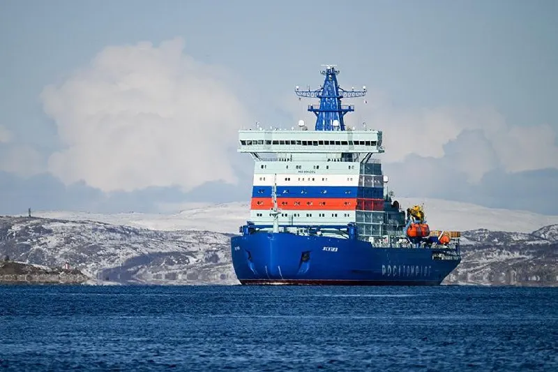 Верховный суд РФ рассмотрит жалобу по делу о банкротстве Мурманского морского пароходства — стратегического оператора в Арктике. Кредиторы требуют взыскать с семьи владельца почти миллиард рублей на фоне долгов по зарплатам и налогам, уголовное дело о мошенничестве затормаживается.