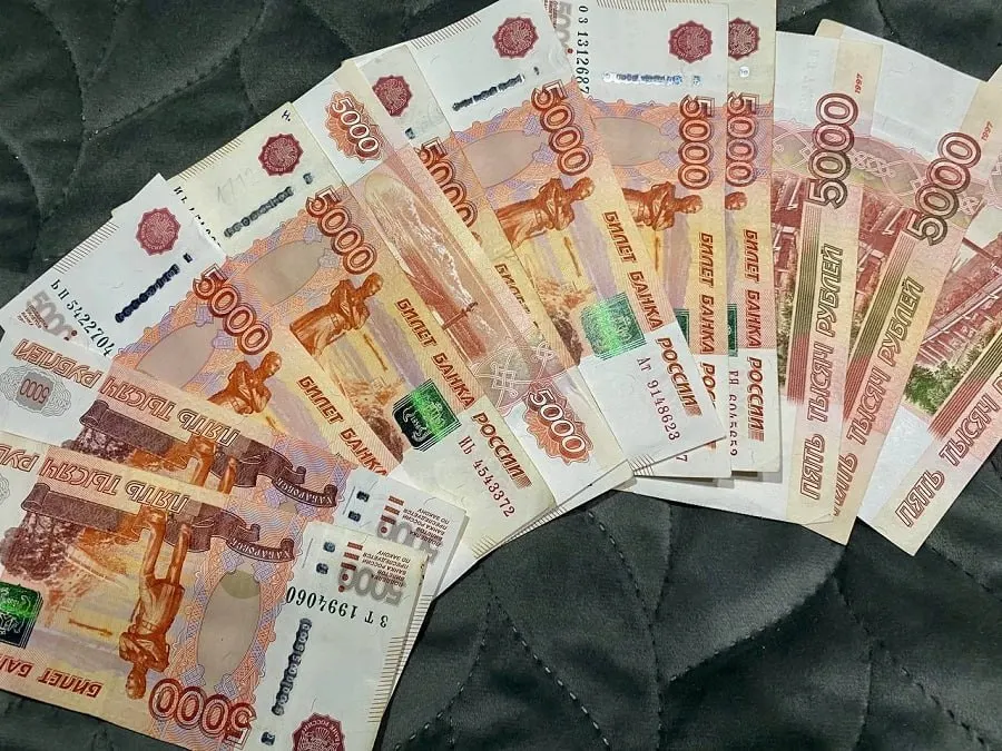 По данным Кировстата, за январь—март 2026 года среднемесячная зарплата в регионе составила 70 013 рублей — это на 12% больше по сравнению с аналогичным периодом прошлого года.