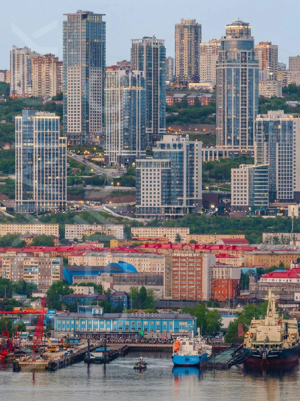 На экономическом форуме подписаны соглашения свыше 60 млрд руб.: инвестиции в производство удобрений, реконструкцию энергоподстанции, жилищное строительство и меры поддержки малого бизнеса.