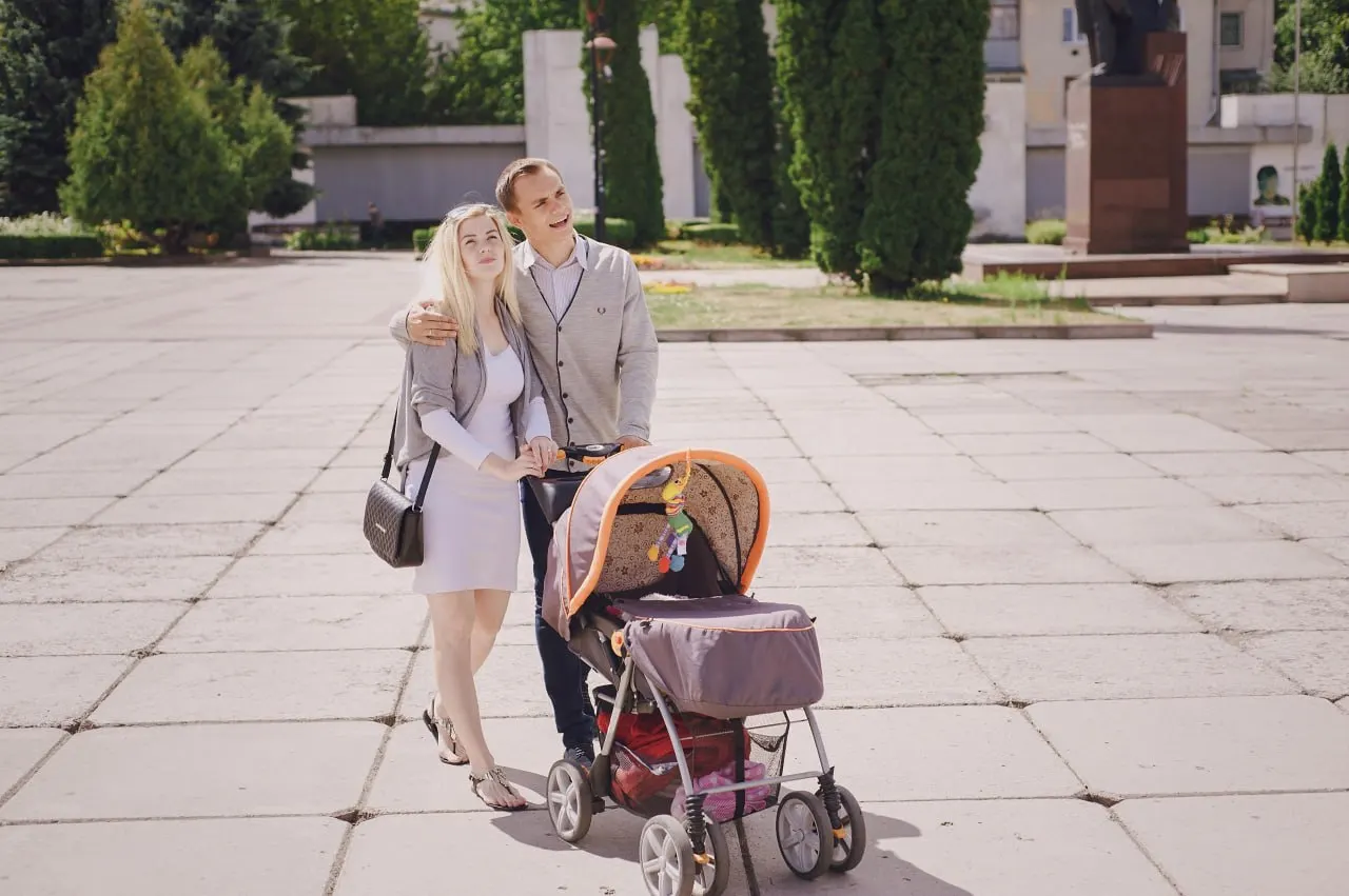 Большинство прибывших — граждане Казахстана; около 25% уже трудоустроились, закрывая дефицит кадров в строительстве, промышленности, логистике и сельском хозяйстве.