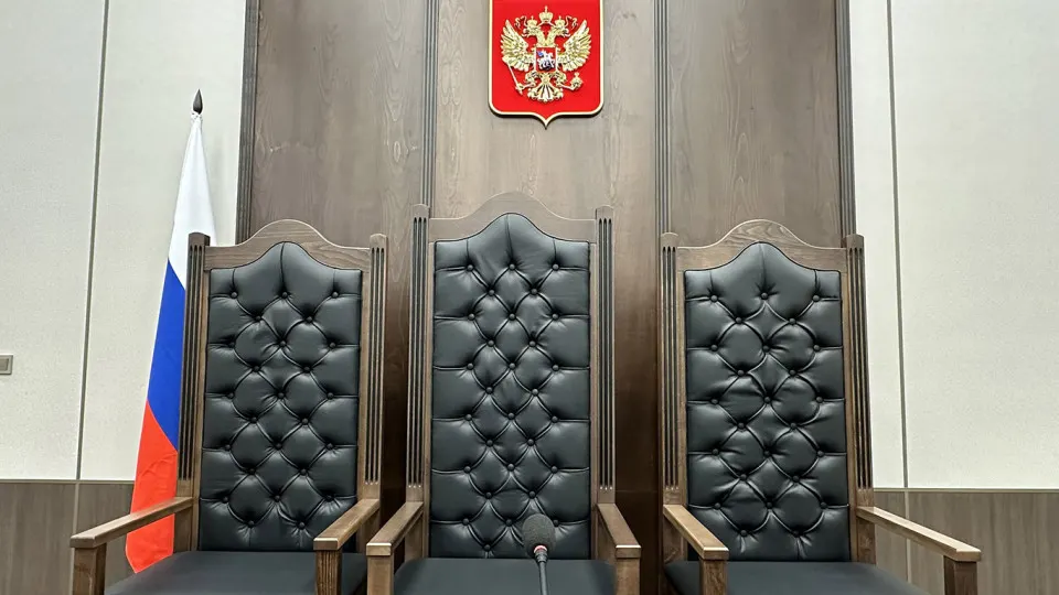 Правительственная комиссия одобрила инициативу, по которой на ряд должностей в аппарате судов смогут принимать студентов юридических вузов и выпускников средних профессиональных программ.